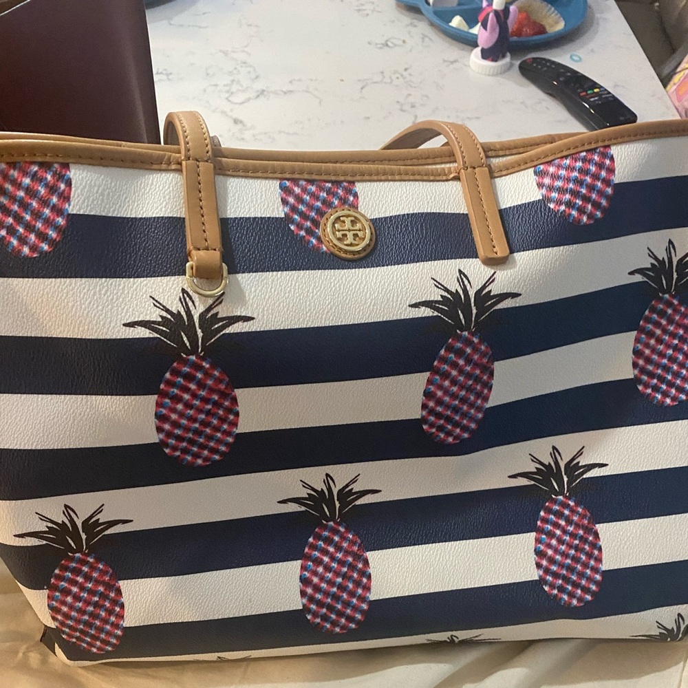 Tory Burch pineapple tote